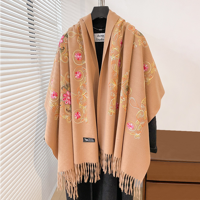 Go Ethnic Fashion - Vintage Ethno-Stil Bestickter Umhang-Schal mit Quasten